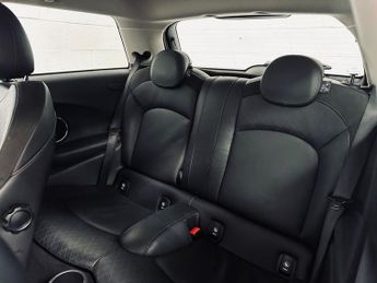 MINI HATCH 1.5 Cooper Hatchback 3dr Petrol Auto Euro 6 (s/s) (136 ps)