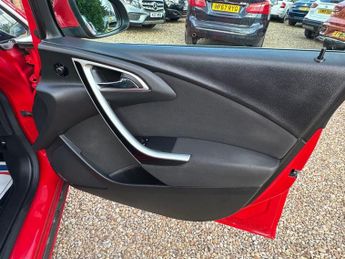 VAUXHALL ASTRA 1.7 CDTi SRi Hatchback 5dr Diesel Manual Euro 5 (130 ps)