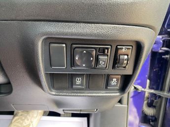 NISSAN JUKE 1.6 N-Connecta SUV 5dr Petrol XTRON Euro 6 (117 ps)