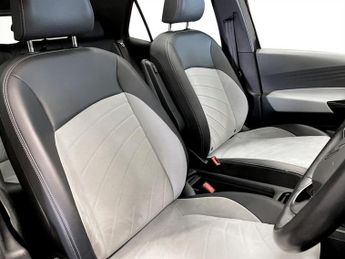 VOLKSWAGEN ID.3 Pro Performance 58kWh Family Hatchback 5dr Electric Auto (204 ps