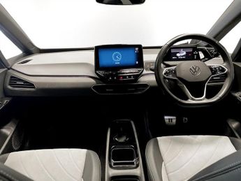 VOLKSWAGEN ID.3 Pro Performance 58kWh Family Hatchback 5dr Electric Auto (204 ps
