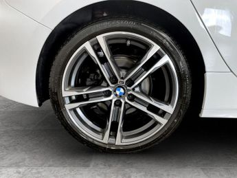 BMW 1 SERIES 1.5 118i M Sport Hatchback 5dr Petrol DCT Euro 6 (s/s) (140 ps)