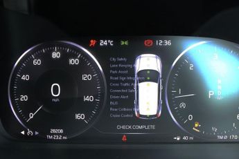 VOLVO XC40 2.0 D3 R-Design Pro SUV 5dr Diesel Auto Euro 6 (s/s) (150 ps)