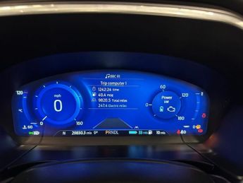 FORD KUGA 2.5 Duratec 14.4kWh Vignale SUV 5dr Petrol Plug-in Hybrid CVT Eu