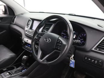 HYUNDAI TUCSON 1.7 CRDi Blue Drive Premium SUV 5dr Diesel DCT Euro 6 (s/s) (141