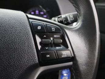 HYUNDAI TUCSON 1.7 CRDi Blue Drive Premium SUV 5dr Diesel DCT Euro 6 (s/s) (141