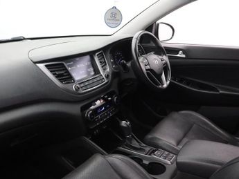 HYUNDAI TUCSON 1.7 CRDi Blue Drive Premium SUV 5dr Diesel DCT Euro 6 (s/s) (141