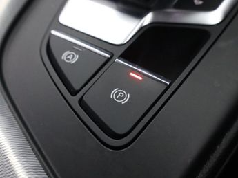 AUDI A4 2.0 TFSI 35 Technik Saloon 4dr Petrol S Tronic Euro 6 (s/s) (150
