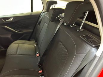 FORD FOCUS 1.0T EcoBoost Zetec Estate 5dr Petrol Manual Euro 6 (s/s) (125 p