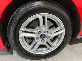 FORD FOCUS 1.0T EcoBoost Zetec Estate 5dr Petrol Manual Euro 6 (s/s) (125 p