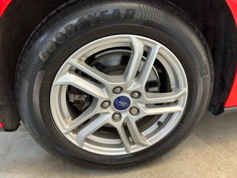 FORD FOCUS 1.0T EcoBoost Zetec Estate 5dr Petrol Manual Euro 6 (s/s) (125 p