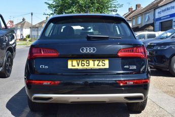 AUDI Q5 2.0 TFSI 45 Sport SUV 5dr Petrol S Tronic quattro Euro 6 | FULL 