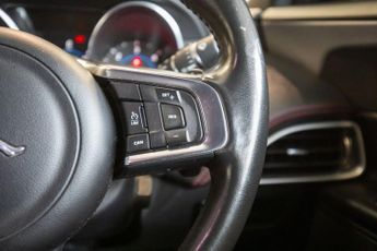JAGUAR XE 2.0d R-Sport Saloon 4dr Diesel Auto Euro 6 (s/s) (180 ps)