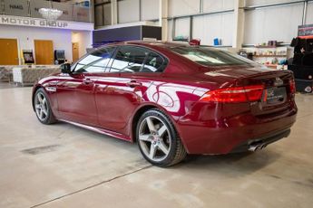 JAGUAR XE 2.0d R-Sport Saloon 4dr Diesel Auto Euro 6 (s/s) (180 ps)