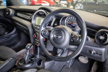 MINI HATCH 1.5 Cooper Hatchback 3dr Petrol Steptronic Euro 6 (s/s) (136 ps)