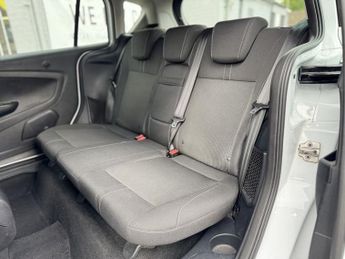 FORD B-MAX 1.6 Titanium Navigator MPV 5dr Petrol Powershift Euro 6 (105 ps)