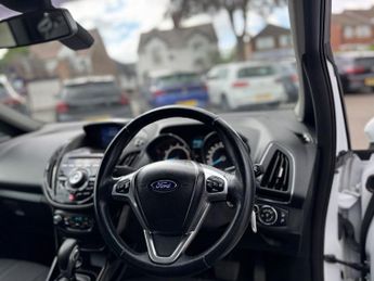 FORD B-MAX 1.6 Titanium Navigator MPV 5dr Petrol Powershift Euro 6 (105 ps)