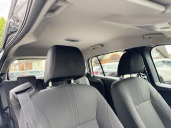 FORD B-MAX 1.6 Titanium Navigator MPV 5dr Petrol Powershift Euro 6 (105 ps)