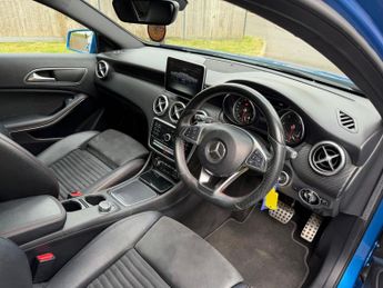 MERCEDES-BENZ A-CLASS 2.1 A220d AMG Line Hatchback 5dr Diesel 7G-DCT Euro 6 (s/s) (177