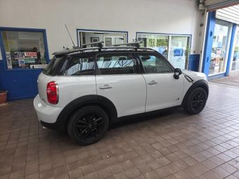 MINI COUNTRYMAN 1.6 Cooper D SUV 5dr Diesel Manual ALL4 Euro 5 (s/s) (112 ps)