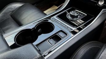 JAGUAR XE 2.0d R-Sport Auto Euro 6 (s/s) 4dr