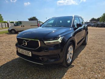 VOLVO XC40 1.5 T3 Momentum SUV 5dr Petrol Auto Euro 6 (s/s) (163 ps)