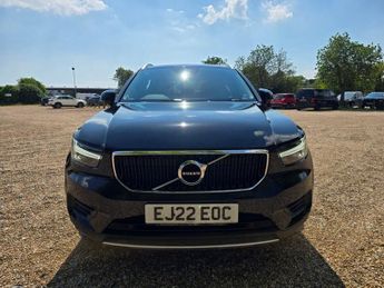 VOLVO XC40 1.5 T3 Momentum SUV 5dr Petrol Auto Euro 6 (s/s) (163 ps)