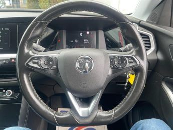 VAUXHALL GRANDLAND X 1.2 Turbo Design SUV 5dr Petrol Auto Euro 6 (s/s) (130 ps)