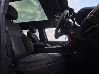 LAND ROVER RANGE ROVER SPORT 3.0 D250 MHEV Edition SUV 5dr Diesel Auto 4WD Euro 6 (s/s) (250 