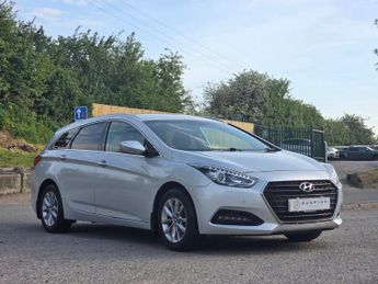 HYUNDAI I40 1.7 CRDi Blue Drive SE Nav Tourer 5dr Diesel Manual Euro 6 (s/s)
