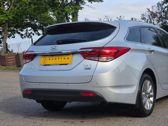 HYUNDAI I40 1.7 CRDi Blue Drive SE Nav Tourer 5dr Diesel Manual Euro 6 (s/s)
