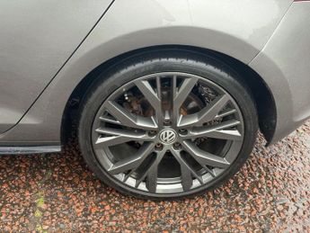 VOLKSWAGEN GOLF 2.0 TDI BlueMotion Tech GTD Hatchback 5dr Diesel DSG Euro 6 (s/s