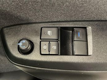 TOYOTA YARIS 1.5 VVT-h Icon Hatchback 5dr Petrol Hybrid E-CVT Euro 6 (s/s) (1