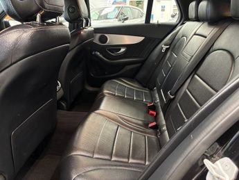 MERCEDES-BENZ C-CLASS 2.1 C220d AMG Line Estate 5dr Diesel 7G-Tronic+ Euro 6 (s/s) (17