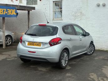 PEUGEOT 208 1.2 PureTech Allure Hatchback 5dr Petrol Manual Euro 6 (82 ps)
