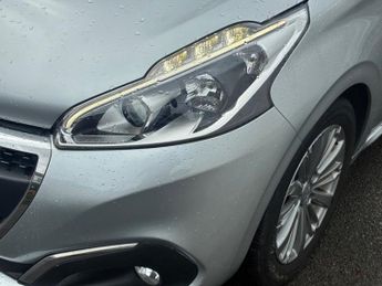 PEUGEOT 208 1.2 PureTech Allure Hatchback 5dr Petrol Manual Euro 6 (82 ps)