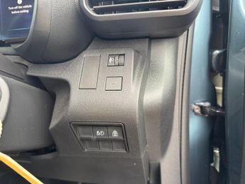 CITROEN E-BERLINGO 52kWh PLUS M MPV 5dr Electric Auto (7.4kW Charger) (136 ps)
