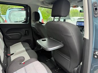 CITROEN E-BERLINGO 52kWh PLUS M MPV 5dr Electric Auto (7.4kW Charger) (136 ps)