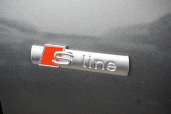 AUDI A4 AVANT 2.0 TDI 35 S line Estate 5dr Diesel S Tronic Euro 6 (s/s) (163 p