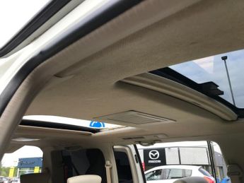 NISSAN ELGRAND 3.5 RIDER S