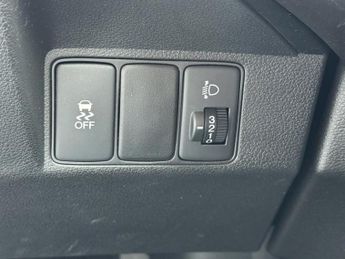HONDA CIVIC 1.8 i-VTEC SE Hatchback 5dr Petrol Manual Euro 5 (s/s) (142 ps)