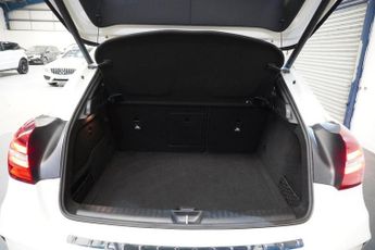 MERCEDES-BENZ GLA-CLASS 2.1 GLA220d AMG Line (Premium Plus) SUV 5dr Diesel 7G-DCT 4MATIC