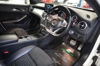 MERCEDES-BENZ GLA Mercedes-Benz GLA 2.1 GLA220d AMG Line (Premium Plus) SUV 5dr Di