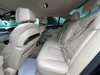 BMW 7 SERIES 3.0 730d Auto Euro 6 (s/s) 4dr