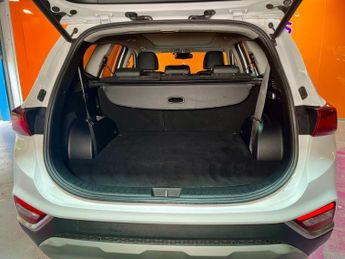 HYUNDAI SANTA FE 2.2 CRDi Premium SE SUV 5dr Diesel Auto 4WD Euro 6 (s/s) 7 Seat 