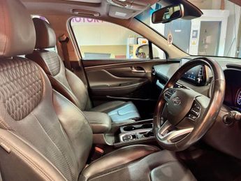 HYUNDAI SANTA FE 2.2 CRDi Premium SE SUV 5dr Diesel Auto 4WD Euro 6 (s/s) 7 Seat 