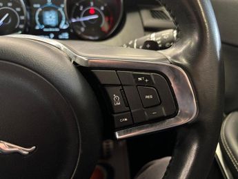 JAGUAR E-PACE 2.0 D180 R-Dynamic SUV 5dr Diesel Auto AWD Euro 6 (s/s) (180 ps)