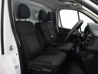 RENAULT TRAFIC 2.0 dCi Blue LL30 Business Panel Van 5dr Diesel Manual L2 H1 Eur