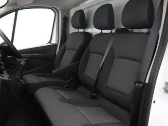 RENAULT TRAFIC 2.0 dCi Blue LL30 Business Panel Van 5dr Diesel Manual L2 H1 Eur