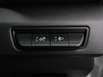 RENAULT TRAFIC 2.0 dCi Blue LL30 Business Panel Van 5dr Diesel Manual L2 H1 Eur